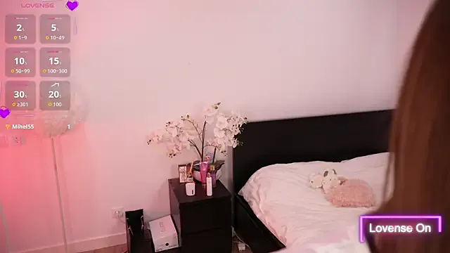 Lilly_Colins on StripChat 