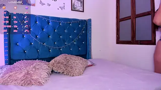 Lilly_Peach22 on StripChat 