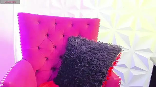 LilyQueen_cg on StripChat 