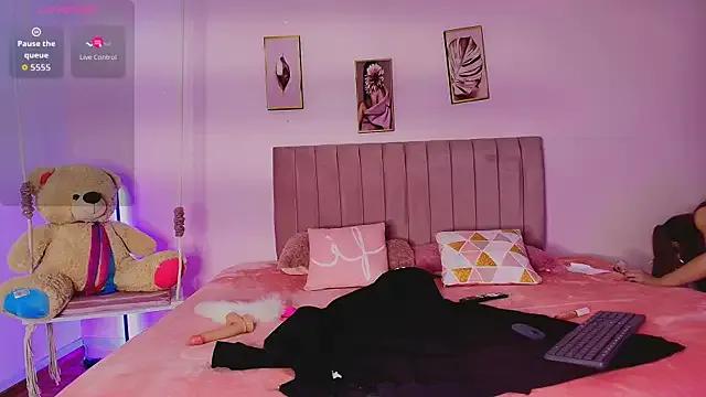 little_ellie_1 on StripChat 