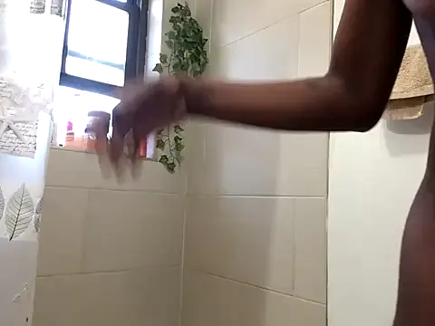 littyleesh1 on StripChat 