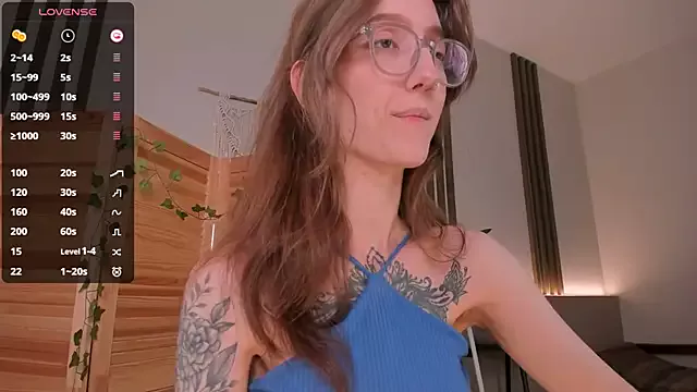 Lola_Missy on StripChat 