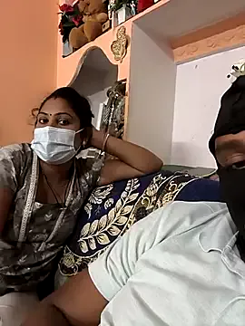 Lovlycouple1 on StripChat 