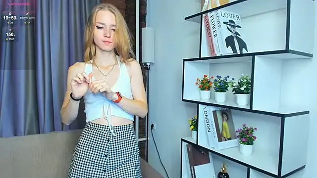 LushSecret — Eyes contact close to cam