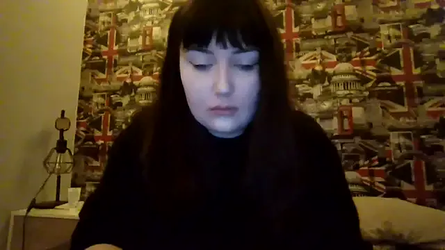 Lynylou on StripChat