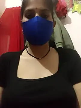 Maahi-Queen on StripChat