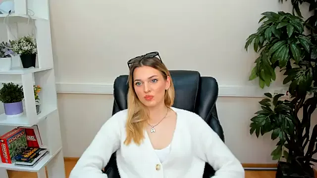 MattieAndrews on StripChat 