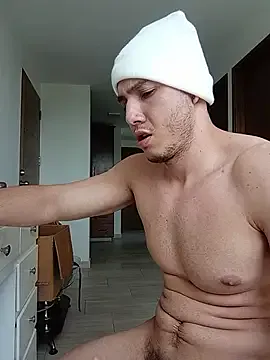 Maxx_valiant on StripChat