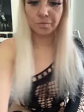 MIA-XXX — Fuck my holes