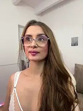 MiaaLoren on StripChat 