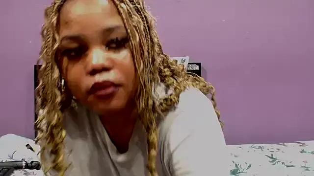 MissBOOBSDIVA on StripChat 