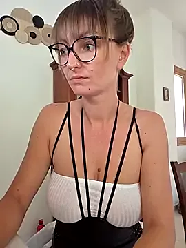 MissMialicious on StripChat 