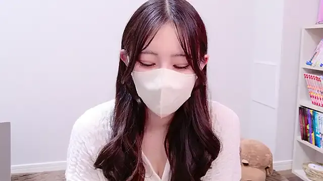 MOEMOE-Q on StripChat 