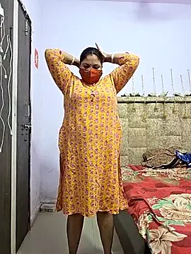 MOM-SUN-COUPLE on StripChat 