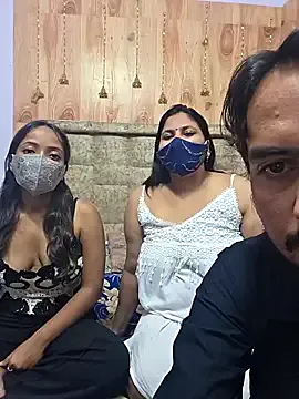 MOM-SUN-COUPLE on StripChat 