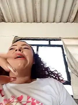 Mommy-Hot — Deep anal + squirt all over my body