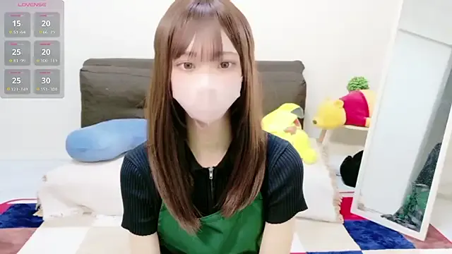 Nanamin- on StripChat