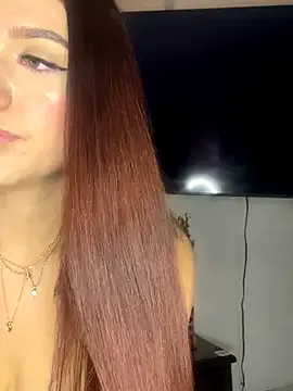NatashaCollen on StripChat 