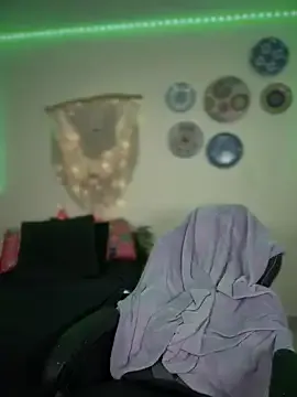 Naughty_arabs — Pussy play