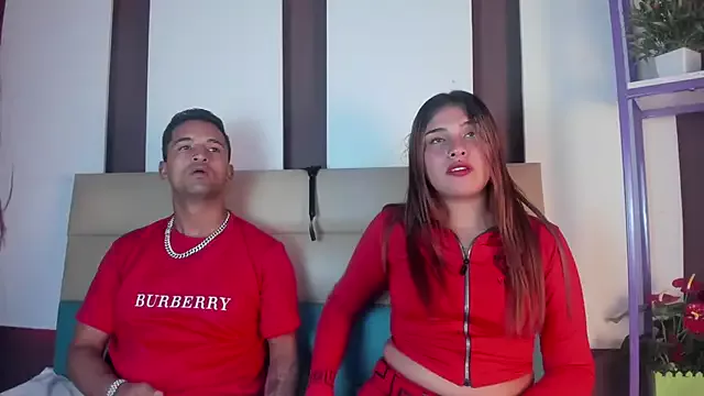 Nikki_and_Mayk on StripChat 