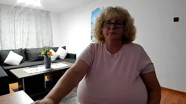 NoraJohnson6 — naked dance 2 minutes