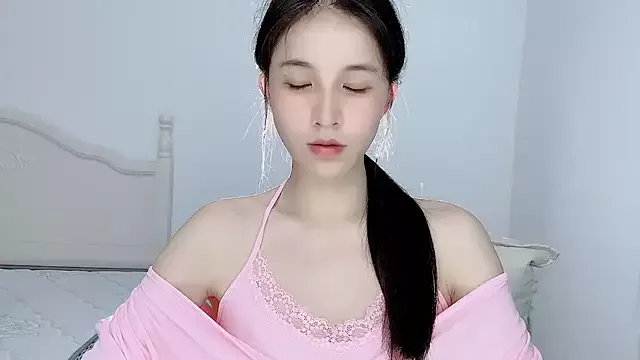 OOOm-oo on StripChat 