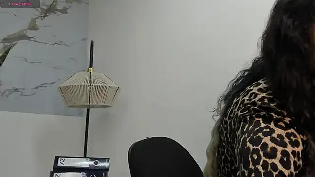 Oriana-Luxty — FUCK secretary HOLE with DILDO
