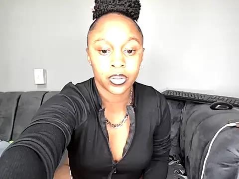 Pearl_00 — Ride dildo and squirt