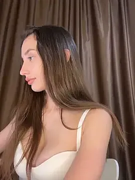 Polli_Kiss on StripChat