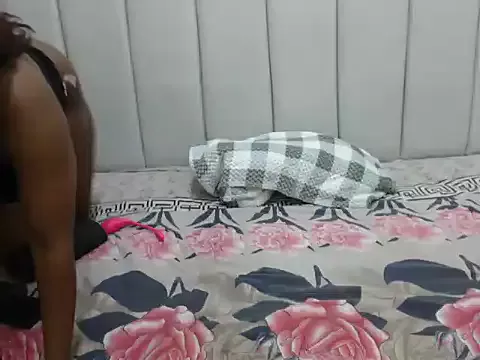 queen__ebony on StripChat 