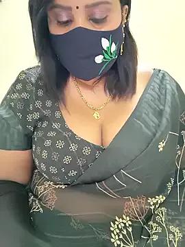 Queenflowerr — Freechat on StripChat