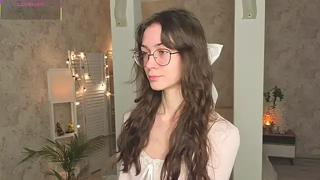 ReneeLippeatt — Lets See birthmark on cute ass?