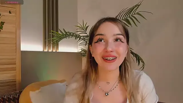 sillybloom on StripChat 