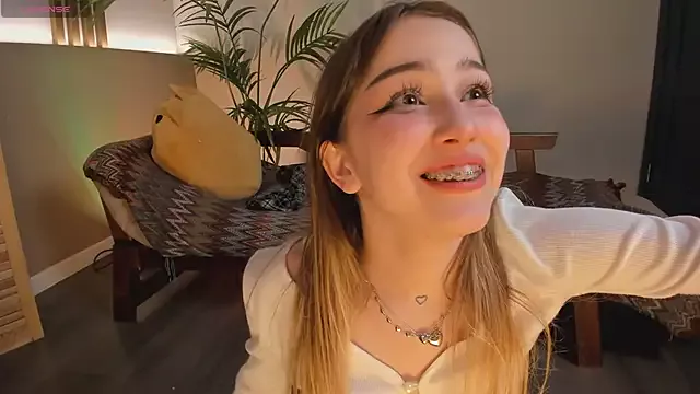 sillybloom on StripChat 
