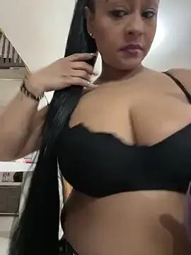 sofia_xxx02 — four fingers in the pussy