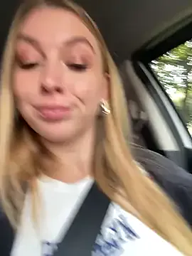 Sweet___Emily — make me horny MOAN LOUD next other car
