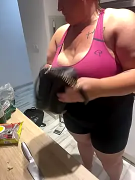 sweeti_Em on StripChat 