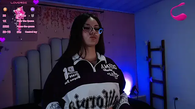 Sweetlu_gh on StripChat 