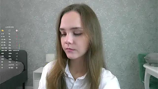 SweetSaraPie on StripChat 