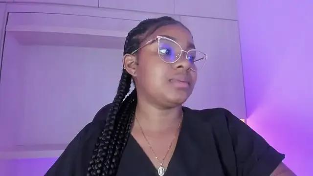 tamaraa_smiith on StripChat 