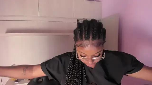 tamaraa_smiith on StripChat 