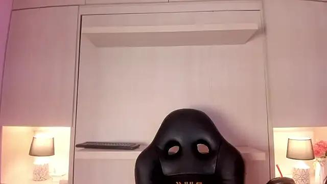 tamaraa_smiith on StripChat 