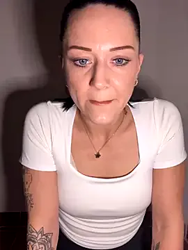 TattooLara on StripChat 