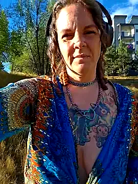 thatonespicychick — Let's MAKE A MESS IN PUBLIC!!