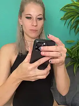 TheRealJessyLey — Slap pussy 5x