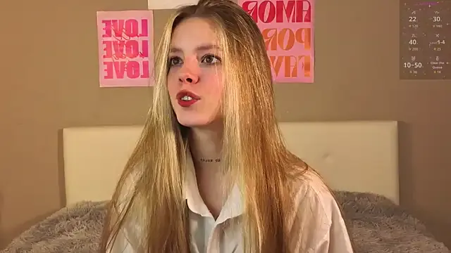 TiffinyMergist on StripChat