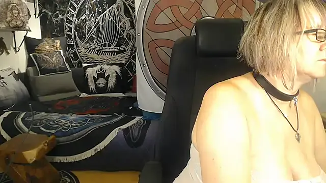TittenMichelle on StripChat 
