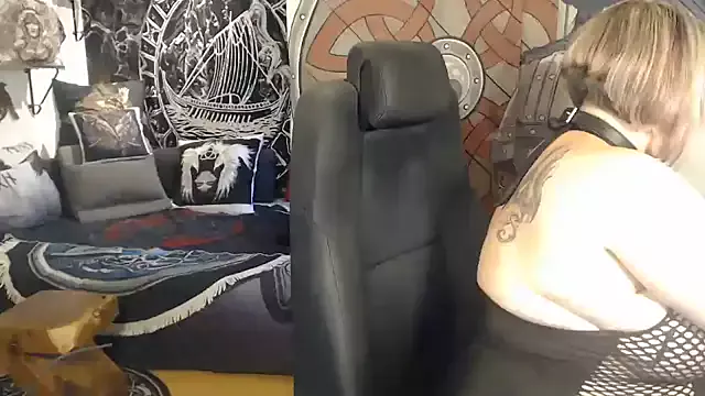 TittenMichelle on StripChat 
