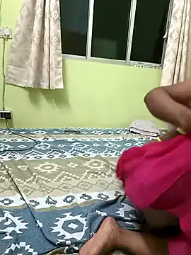 Trending_Couple — Last tipper get one hot video 