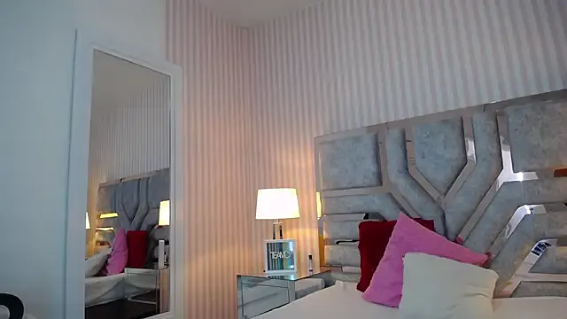 ViictoriaJones_ on StripChat 